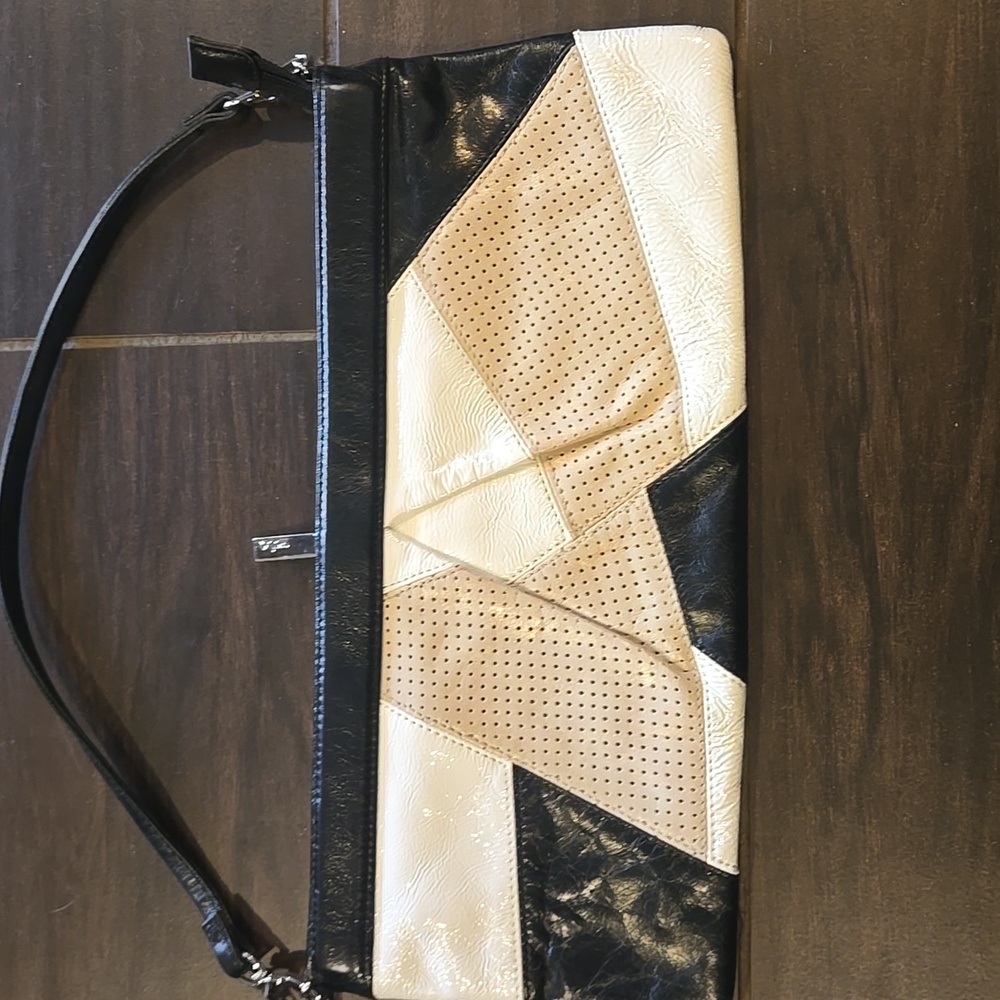 HOBO Leather Patchwork Blk Whte Tan Purse NWT - Picture 2 of 8